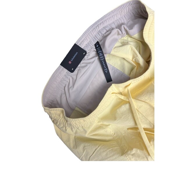 Lululemon Men Bowline Short 5” Stretch Ripstop CPRY Caprese Yellow Sz XXL New - Picture 8 of 9